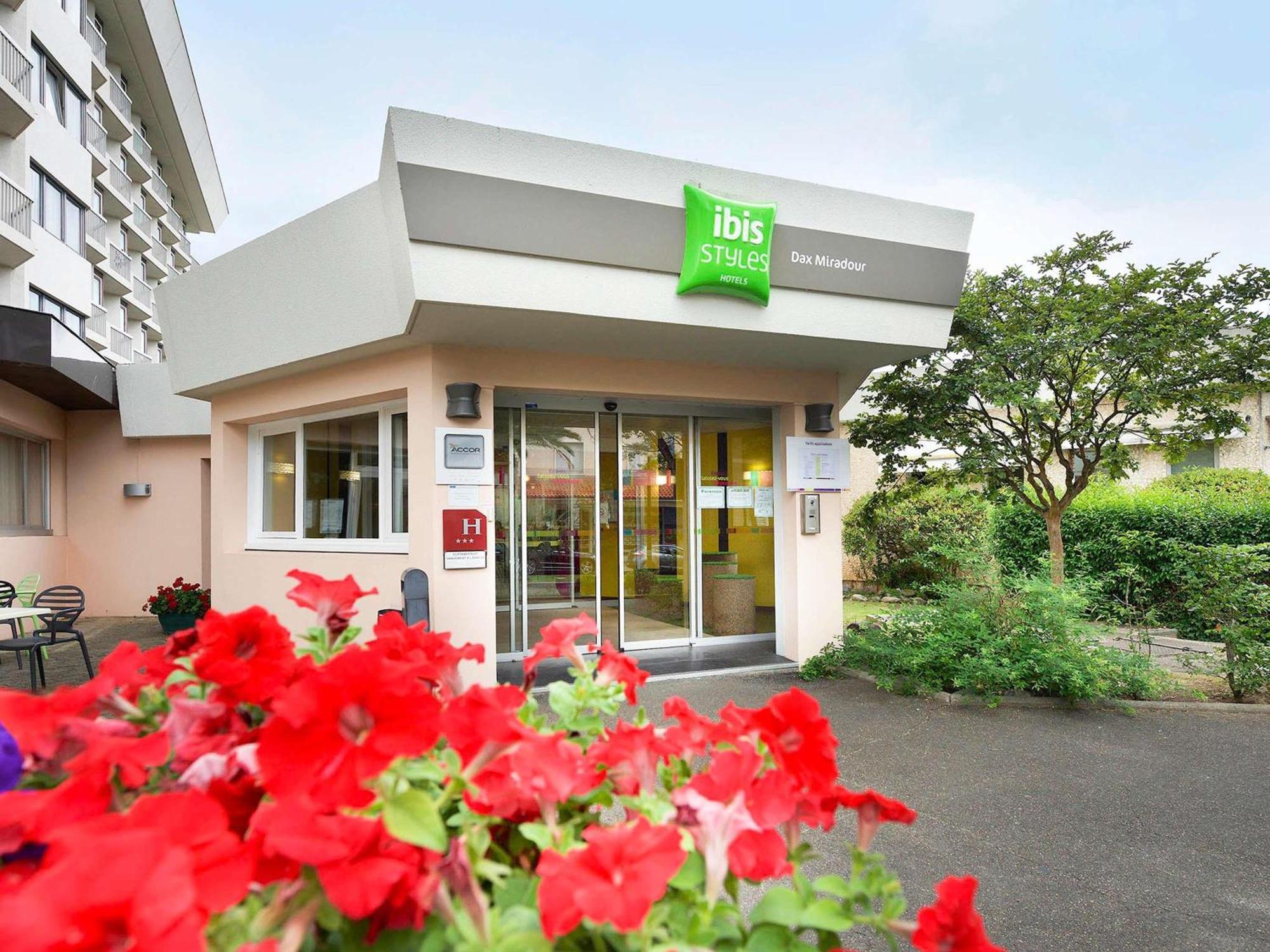 Отель Ibis Styles Dax Centre Экстерьер фото